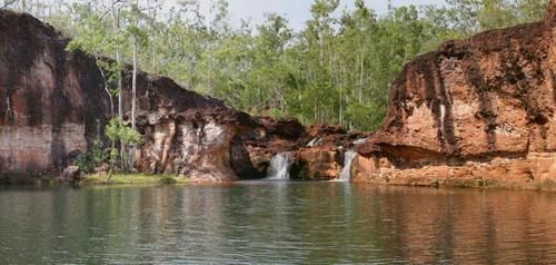 Walkabout Lodge Нулунбай Екстериор снимка